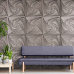 GVT8NM GN Bright sitting room with tropical plants